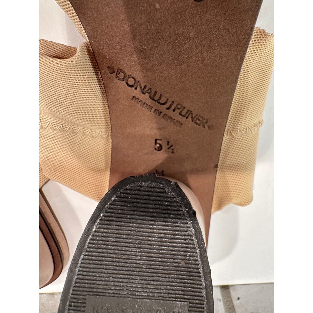 Donald J Pliner Beige Fabric Upper 2.5in Block Heels Womens Size 5.5M Made Spain - Picture 10 of 11